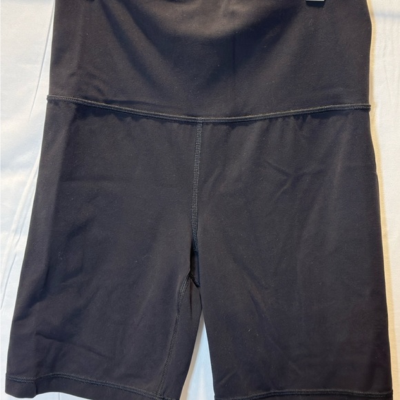 Athleta Women's Black Bike Shorts - Picture 2 of 5